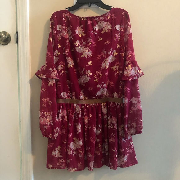 Dresses, Dresses & More Dresses. - Picture 11 of 16